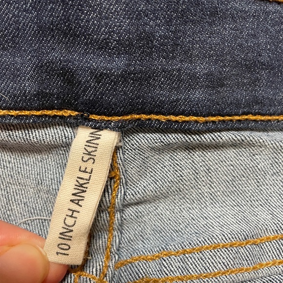 Rag & Bone 10 inch skinny frayed hem jeans - Picture 6 of 6